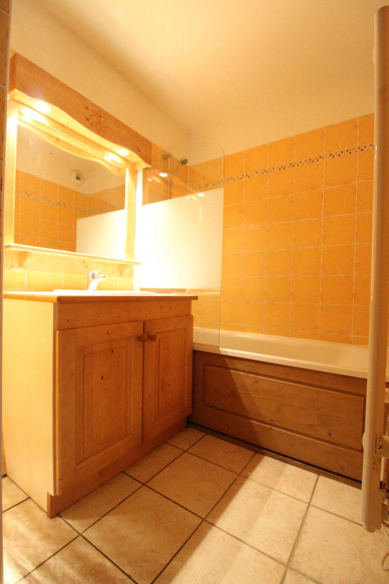 Location au ski Appartement 3 pièces 6 personnes (B24) - Résidence le Bonheur des Pistes - Val Cenis - Salle de bain