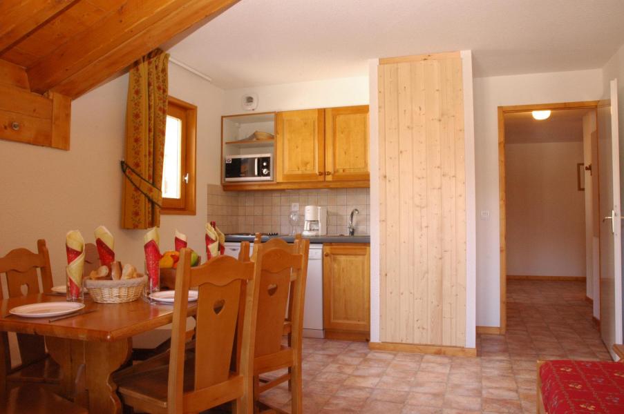Rent in ski resort 3 room apartment 6 people (11) - Résidence les Essarts - Val Cenis - Living room