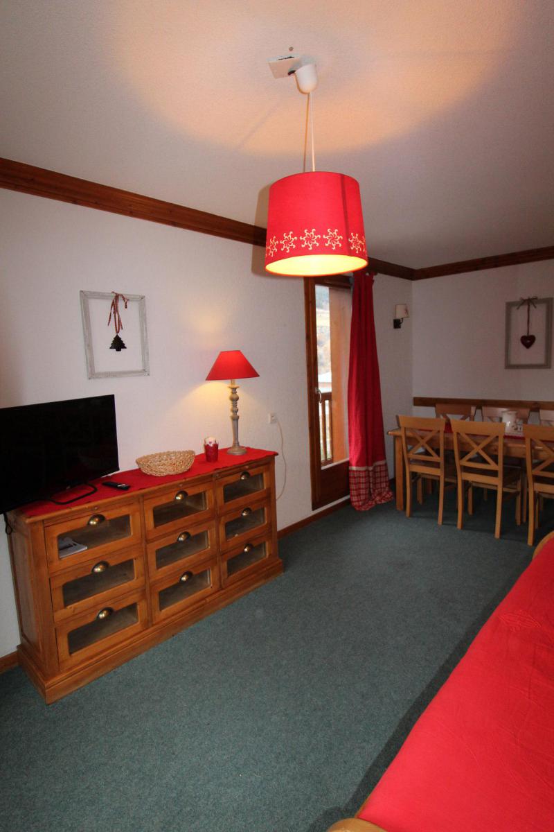 Rent in ski resort 3 room apartment 6 people (B32) - Résidence Valmonts - Val Cenis - Living room