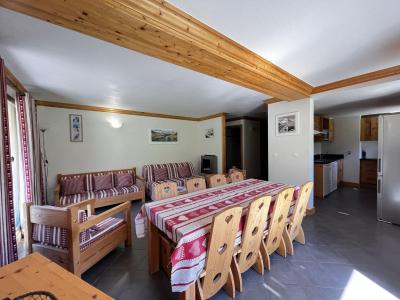 Wynajem na narty Apartament 4 pokojowy 8 osób (D09) - La Résidence le Critérium - Val Cenis - Pokój gościnny