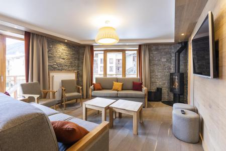 Rent in ski resort 6 room apartment 10-12 people - Les Balcons Platinium Val Cenis - Val Cenis - Living room