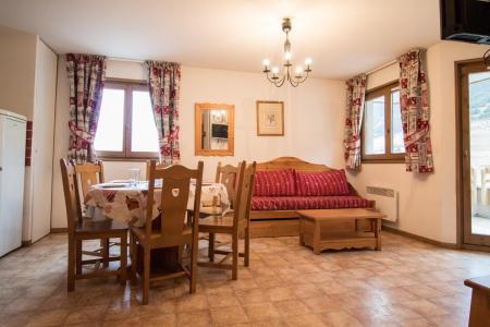 Rent in ski resort 3 room apartment 6 people (A63) - Résidence le Bonheur des Pistes - Val Cenis - Living room