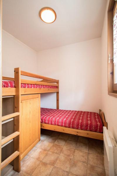 Rent in ski resort 3 room apartment 6 people (A70) - Résidence le Bonheur des Pistes - Val Cenis - Bedroom