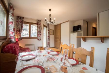 Rent in ski resort 3 room apartment 6 people (A72) - Résidence le Bonheur des Pistes - Val Cenis - Living room
