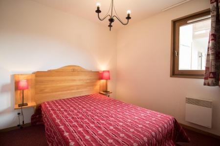 Rent in ski resort 3 room apartment 6 people (B18) - Résidence le Bonheur des Pistes - Val Cenis - Bedroom