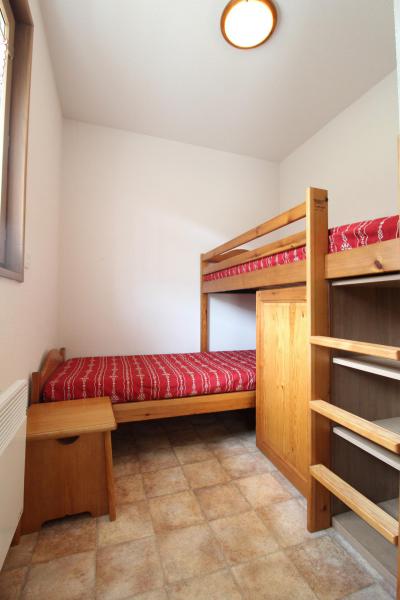 Rent in ski resort 3 room apartment 6 people (B27) - Résidence le Bonheur des Pistes - Val Cenis - Bedroom