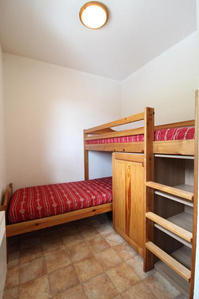Rent in ski resort 3 room apartment 6 people (B33) - Résidence le Bonheur des Pistes - Val Cenis - Bedroom