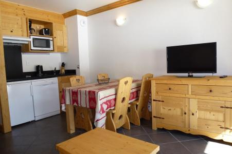 Rent in ski resort 2 room apartment 4 people - Résidence le Critérium - Val Cenis - Living room