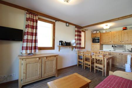 Rent in ski resort 3 room apartment 6 people (B003) - Résidence les Alpages - Val Cenis - Living room