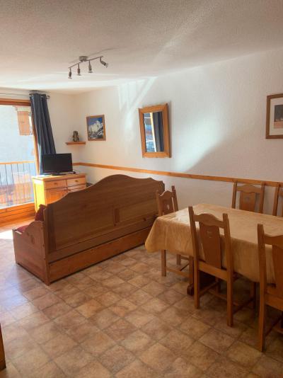 Rent in ski resort 2 room apartment sleeping corner 5 people (14) - Résidence les Essarts - Val Cenis - Living room