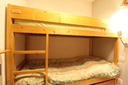 Rent in ski resort Studio sleeping corner 4 people (001) - Résidence Prés du Bois - Val Cenis - Bedroom