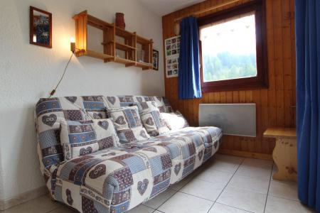 Rent in ski resort Studio sleeping corner 4 people (001) - Résidence Prés du Bois - Val Cenis - Living room