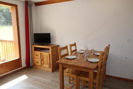 Rent in ski resort 2 room apartment 4 people (VALD22) - Résidence Valmonts - Val Cenis - Living room