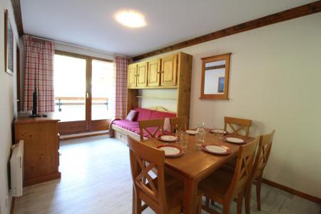 Rent in ski resort 3 room apartment 6 people (07) - Résidence Valmonts - Val Cenis - Living room