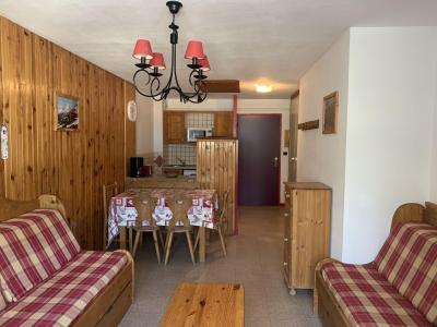 Rent in ski resort 2 room apartment 6 people (B14) - Résidences du Quartier Napoléon - Val Cenis - Living room