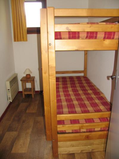 Rent in ski resort 3 room apartment 7 people (A11) - Résidences du Quartier Napoléon - Val Cenis - Bedroom
