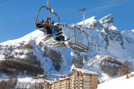 Vacances en montagne Résidence Plein Sud - Val d'Allos - Extérieur hiver