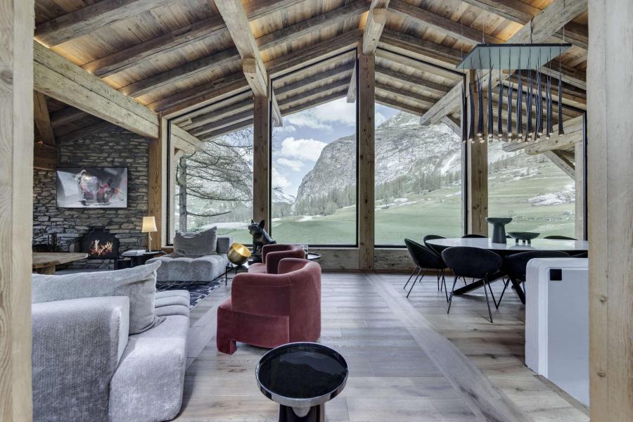 Rent in ski resort 6 room triplex chalet 13 people - Cahokia - Val d'Isère - Living room