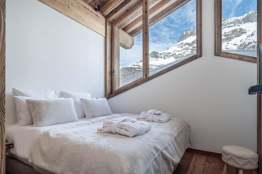 Rent in ski resort Chalet Arda - Val d'Isère - Val d'Isère - Bedroom