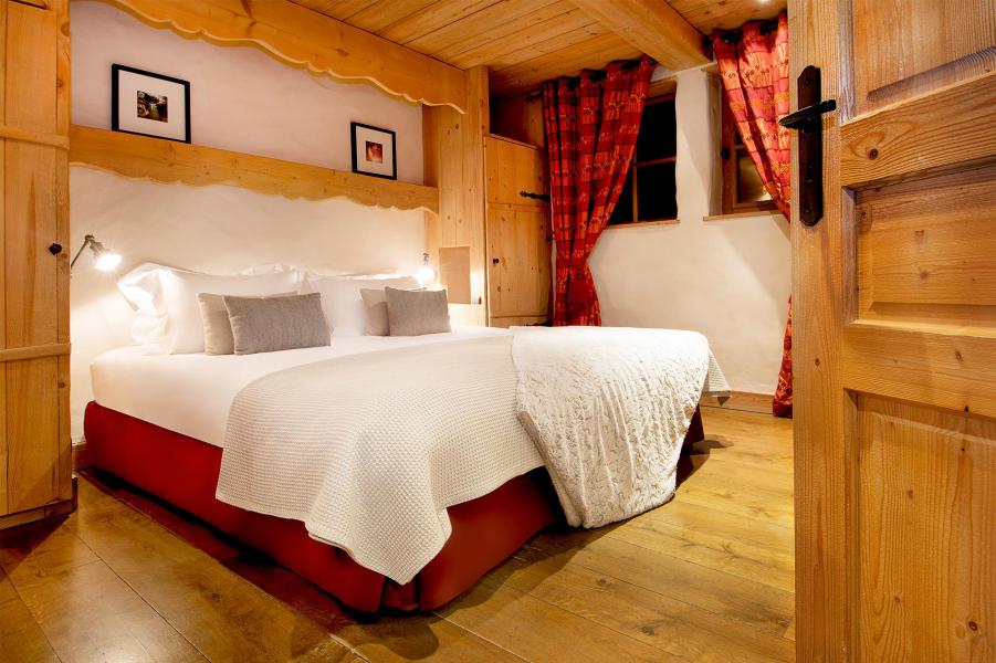 Rent in ski resort Chalet Arosa - Val d'Isère - Bedroom