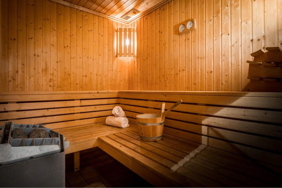Rent in ski resort Chalet Cascade - Val d'Isère - Sauna