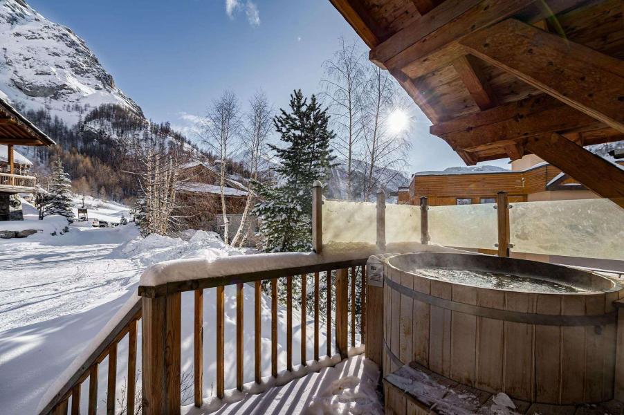 Vakantie in de bergen Chalet 6 kamers 9 personen - Chalet Klosters - Val d'Isère - Buiten winter