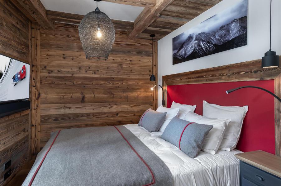 Rent in ski resort 5 room triplex chalet 10 people - Chalet Ours Noir - Val d'Isère - Bedroom