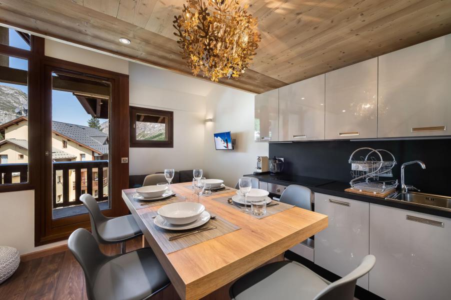 Rent in ski resort 2 room duplex apartment 4 people (304) - Résidence Chantelouve - Val d'Isère - Kitchen
