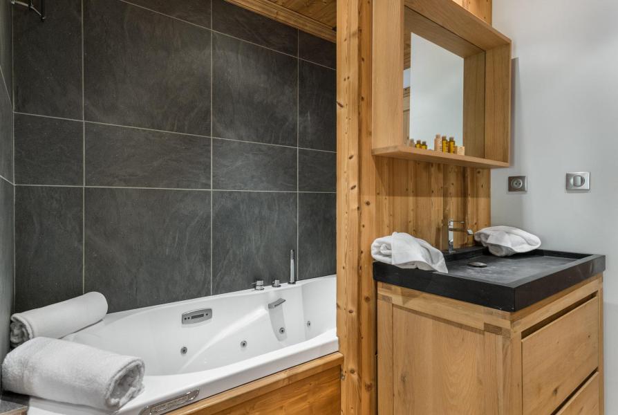 Rent in ski resort 5 room apartment 8 people - Résidence les Bartavelles - Val d'Isère - Bathroom