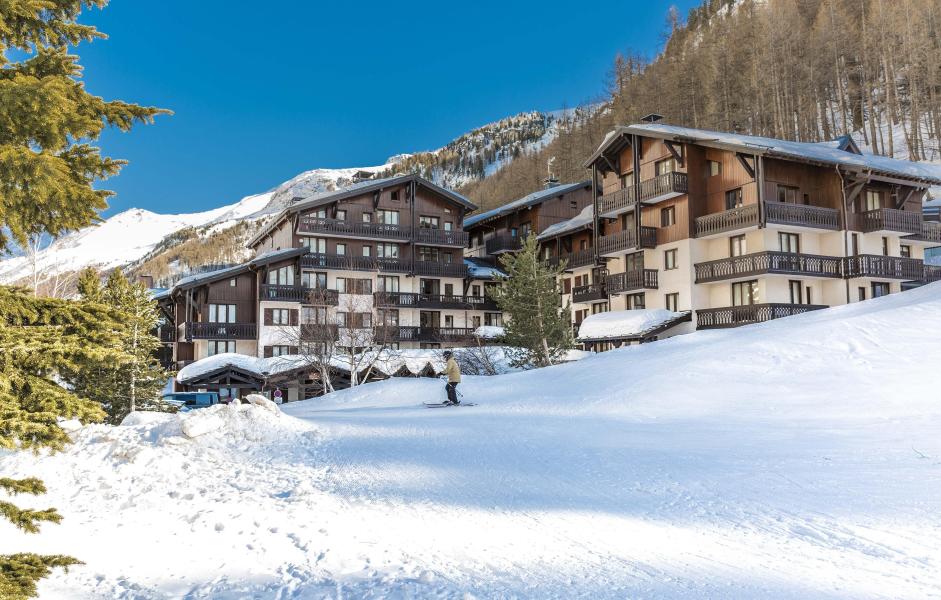 Vacances en montagne Résidence les Hauts du Rogoney - Val d'Isère - Extérieur hiver