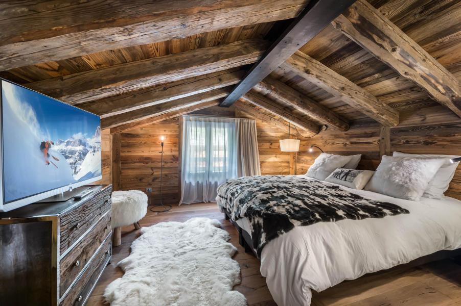 Rent in ski resort 5 room duplex apartment 10 people (41) - Résidence Savoie - Val d'Isère - Bedroom under mansard
