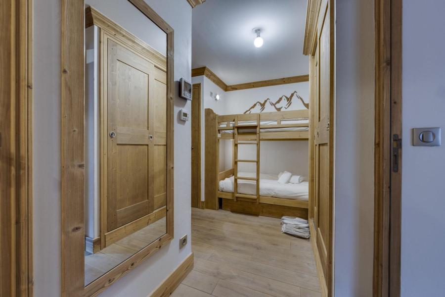 Rent in ski resort Studio cabin 4 people (12) - Résidence Télémark - Val d'Isère - Apartment