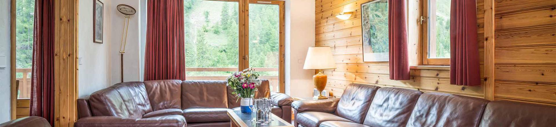 Rent in ski resort Chalet Charvet - Val d'Isère - Living room