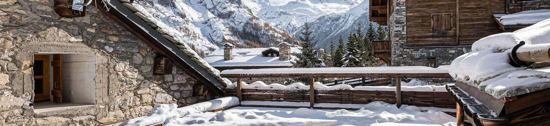 Rent in ski resort 6 room duplex chalet 11 people - Chalet Saint Joseph - Val d'Isère - Winter outside