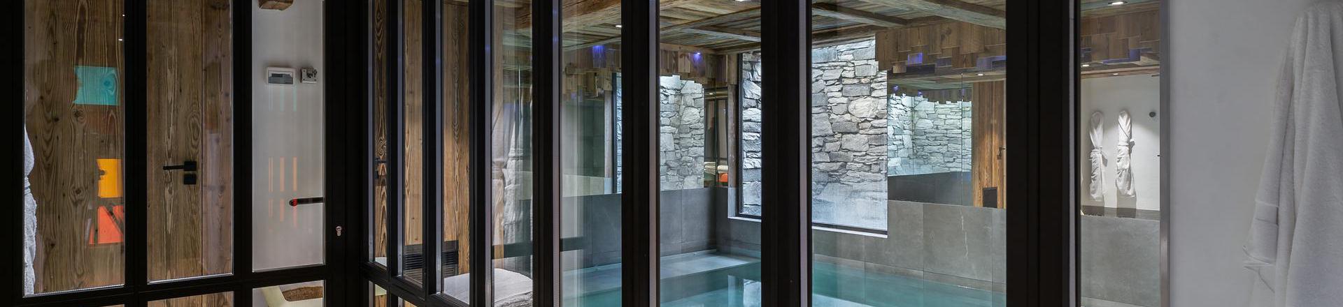 Rent in ski resort 6 room quadriplex chalet 10 people - Chalet Snowy Breeze - Val d'Isère - Swimming pool
