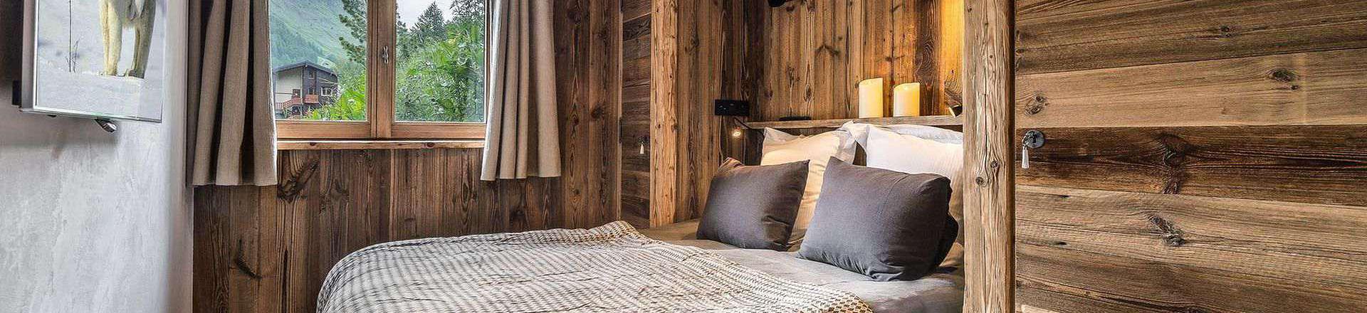 Rent in ski resort 5 room triplex chalet 10 people - Chalet Tasna - Val d'Isère - Master bedroom