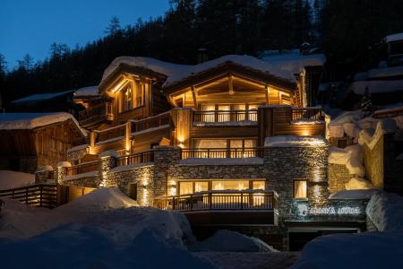 Аренда на лыжном курорте Alaska Lodge - Val d'Isère - зимой под открытым небом