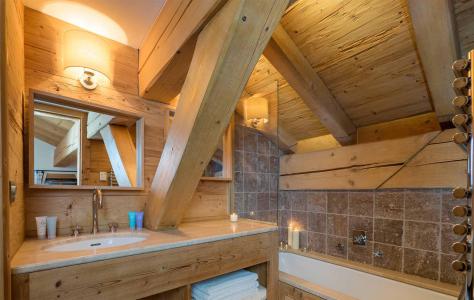 Rent in ski resort Chalet Davos - Val d'Isère - Bathroom