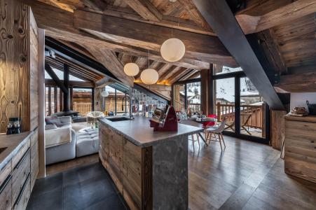 Rent in ski resort 6 room quadriplex chalet 10 people - Chalet Snowy Breeze - Val d'Isère - Kitchen