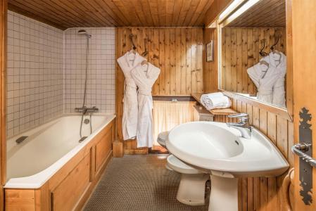 Soggiorno sugli sci Chalet Val Rogoney  - Val d'Isère - Bagno