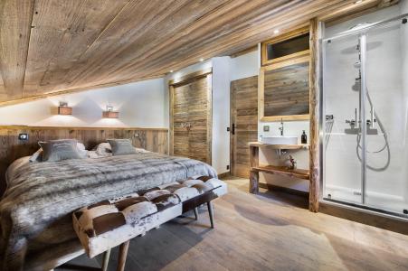 Rent in ski resort 4 room duplex apartment 6 people (245) - Résidence les Jardins Alpins - Val d'Isère - Bedroom under mansard