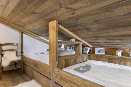 Soggiorno sugli sci Appartamento su due piani 4 stanze per 6 persone (245) - Résidence les Jardins Alpins - Val d'Isère - Camera mansardata