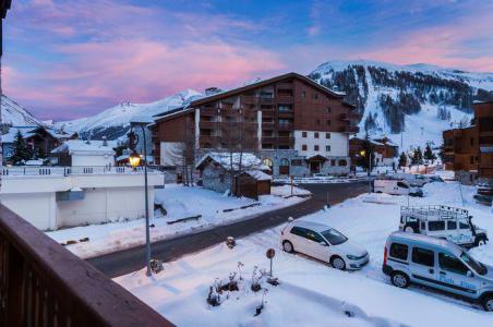 Rent in ski resort 4 room apartment 6 people (8) - Résidence les Santons - Val d'Isère - Balcony