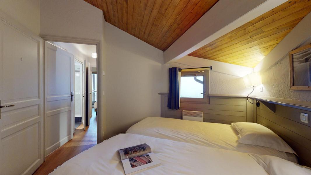 Rent in ski resort Chalet Chamois - Val Thorens - Bedroom