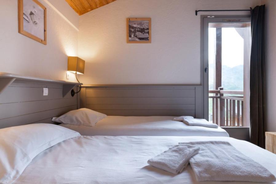 Rent in ski resort Chalet Chamois - Val Thorens - Bedroom