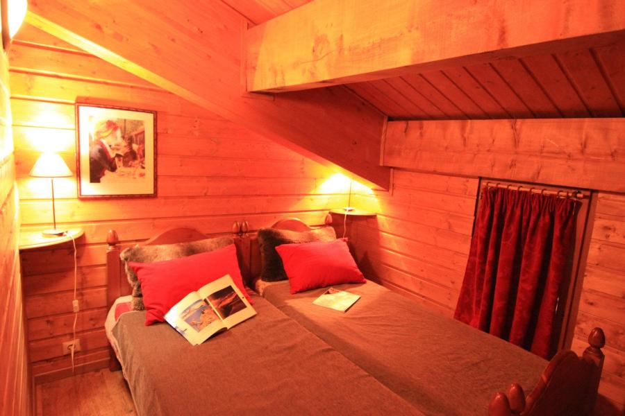 Rent in ski resort 6 room duplex apartment 10 people (3) - Chalet les Trolles - Val Thorens - Bedroom