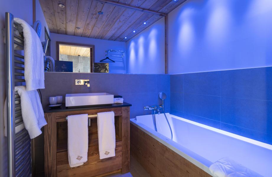 Rent in ski resort Chalet Orlov - Val Thorens - Bath-tub