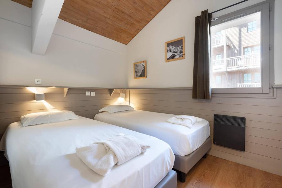 Rent in ski resort Chalet Rosael - Val Thorens - Bedroom