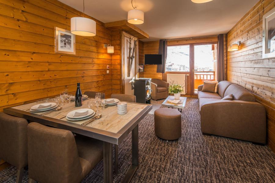 Rent in ski resort 3 room cosy cabin apartment 4-6 people - Chalet Val 2400 - Val Thorens - Living room