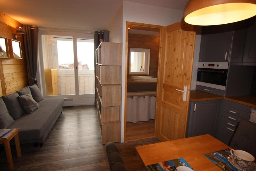 Rent in ski resort 2 room apartment 3 people (502) - La Résidence Altineige - Val Thorens - Living room